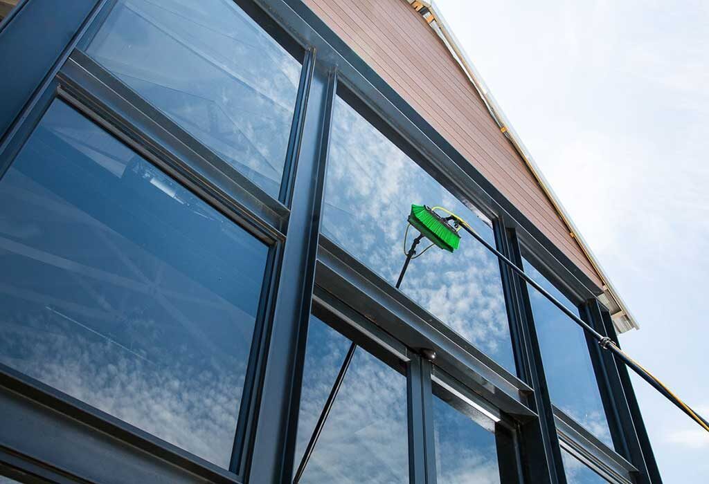 High Cleaning and Window Cleaning
